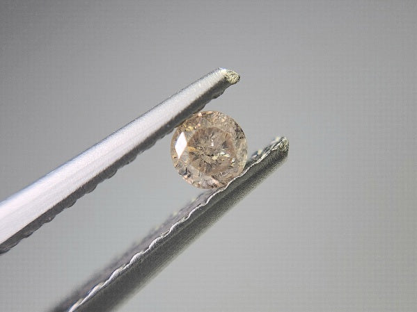 0015-2-3　ブラウンダイヤモンド　0.09ct