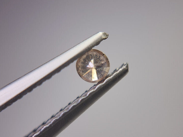 0015-2-3　ブラウンダイヤモンド　0.09ct