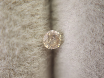 0015-2-3　ブラウンダイヤモンド　0.09ct
