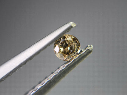 0015-2-4　ブラウンダイヤモンド　0.09ct