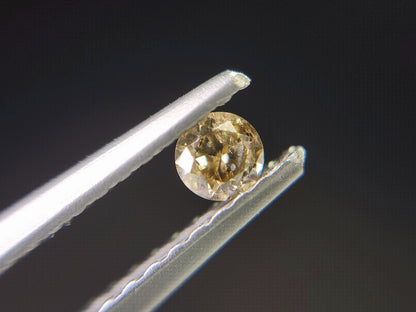 0015-2-4　ブラウンダイヤモンド　0.09ct