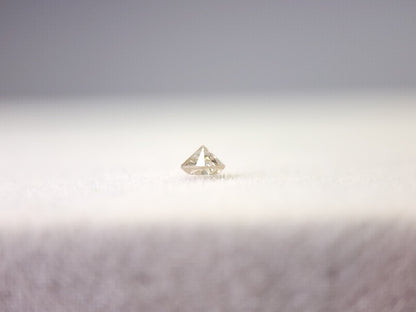 0015-2-5　ブラウンダイヤモンド　0.08ct