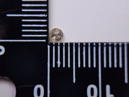 0015-2-5　ブラウンダイヤモンド　0.08ct