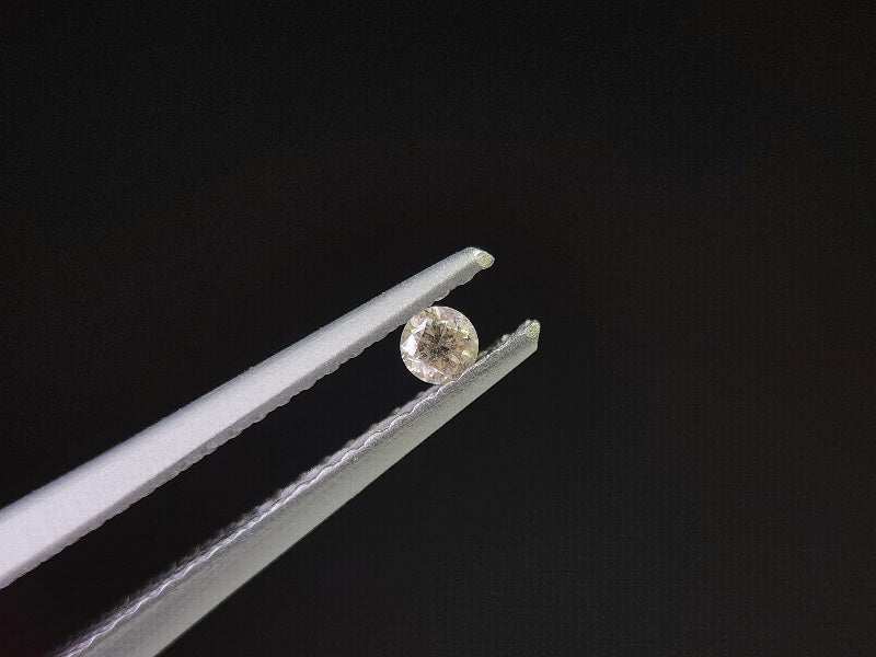 0015-2-6　ブラウンダイヤモンド　0.05ct