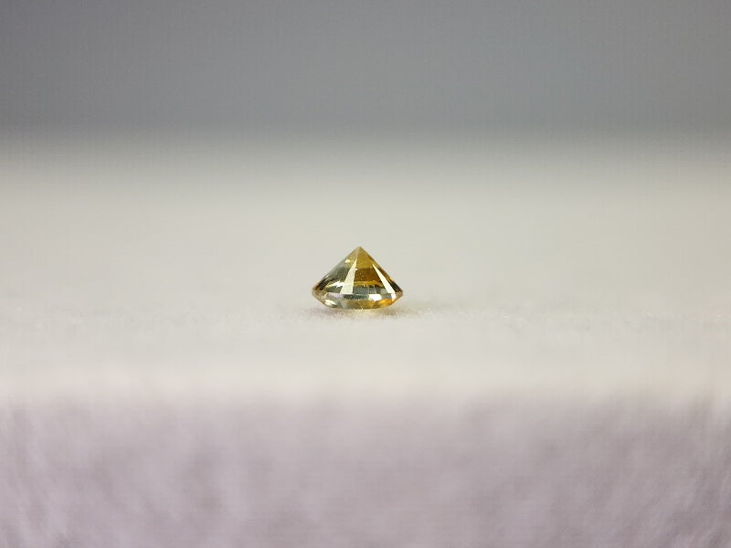 0090-19　モンタナサファイア　0.14ct