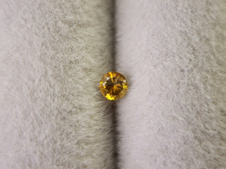 0090-19　モンタナサファイア　0.14ct