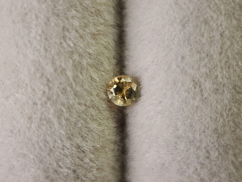 0090-22　モンタナサファイア　0.14ct