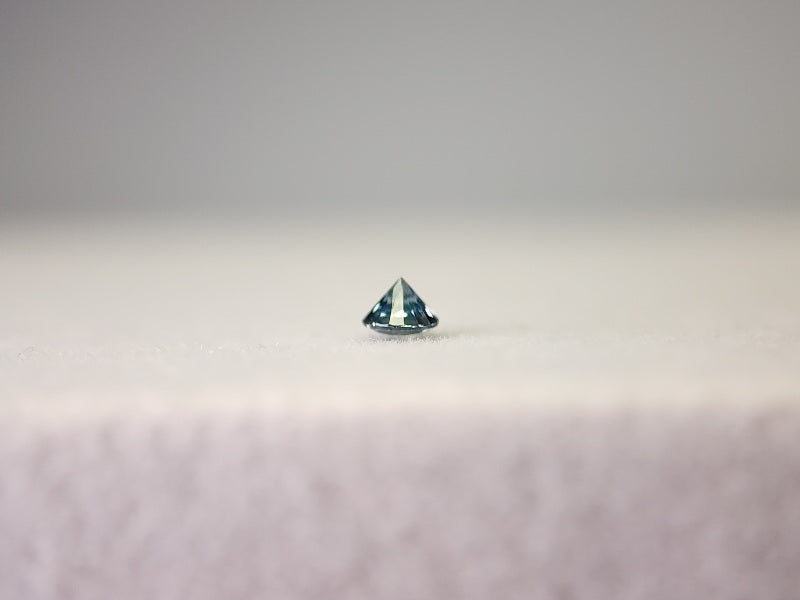 0090-25　モンタナサファイア　0.14ct