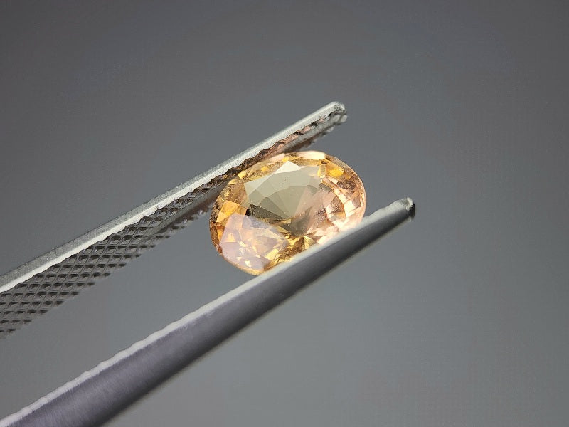 0911-1-2　ヘソナイトガーネット　1.50ct