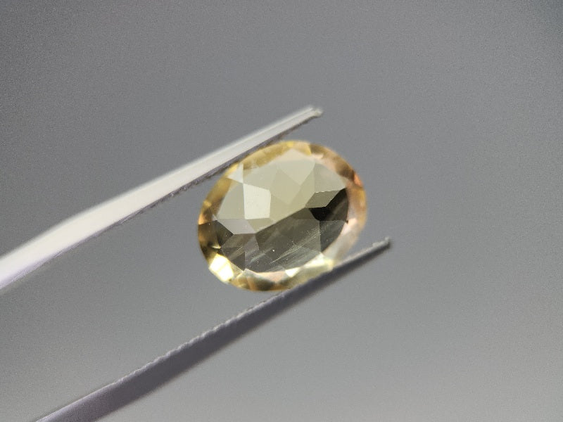 0091-4　イエローラブラドライト　3.59ct