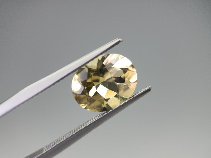 0091-5　イエローラブラドライト　2.97ct