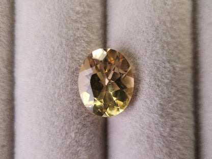 0091-5　イエローラブラドライト　2.97ct