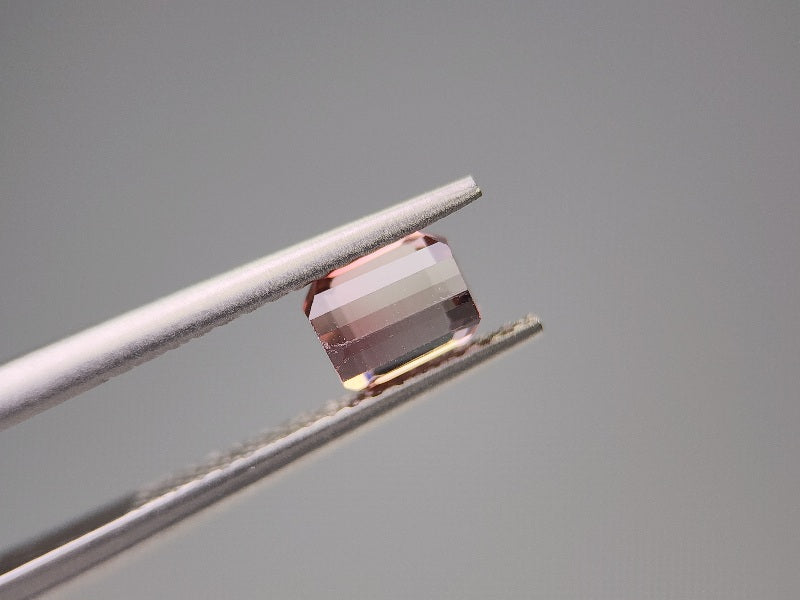 0879-14　トルマリン　0.76ct