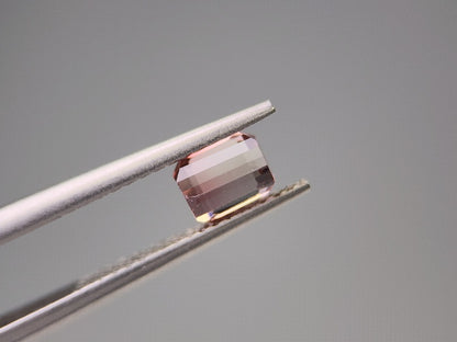 0879-14　トルマリン　0.76ct