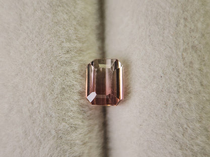 0879-14　トルマリン　0.76ct