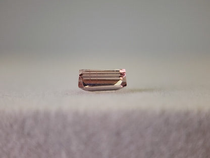 0879-18　トルマリン　0.75ct