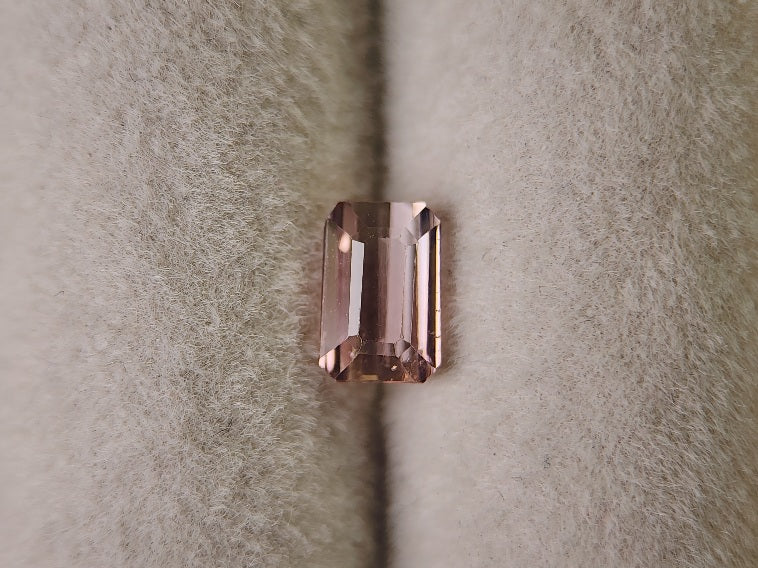 0879-18　トルマリン　0.75ct
