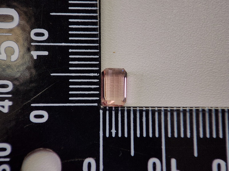 0879-18　トルマリン　0.75ct