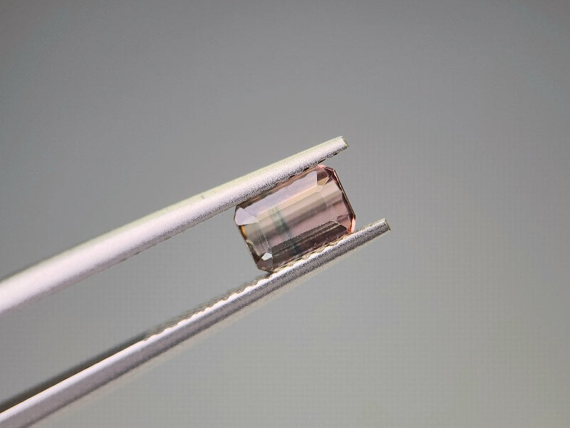 0879-24　トルマリン　0.74ct