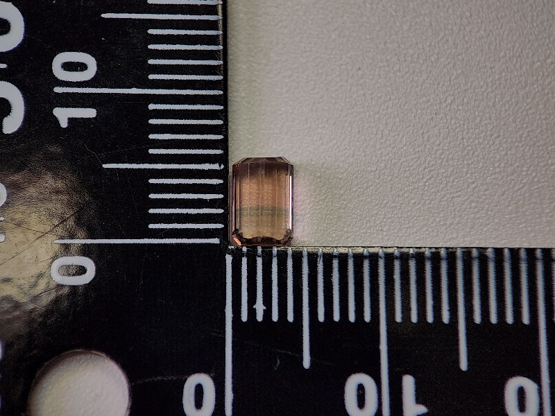0879-24　トルマリン　0.74ct