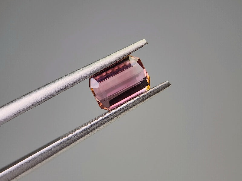 0879-32　トルマリン　0.71ct