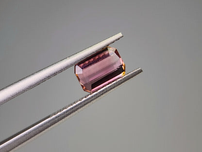 0879-32　トルマリン　0.71ct