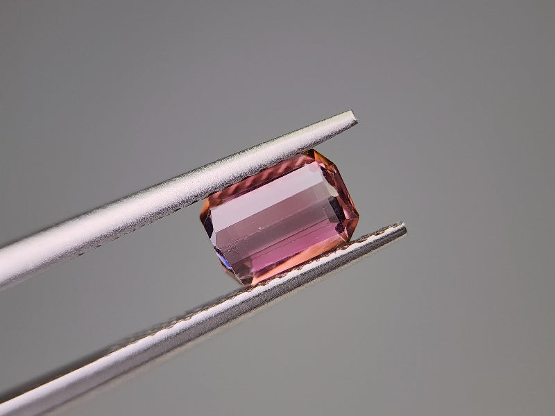 0879-32　トルマリン　0.71ct