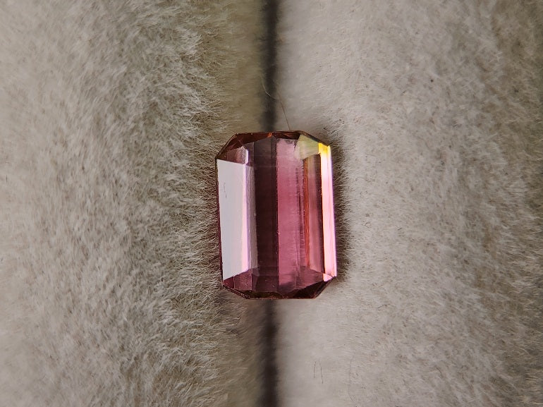 0879-32　トルマリン　0.71ct