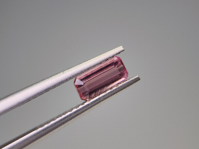 0879-46　トルマリン　0.64ct
