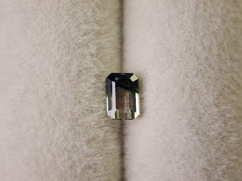 0879-72　トルマリン　0.49ct