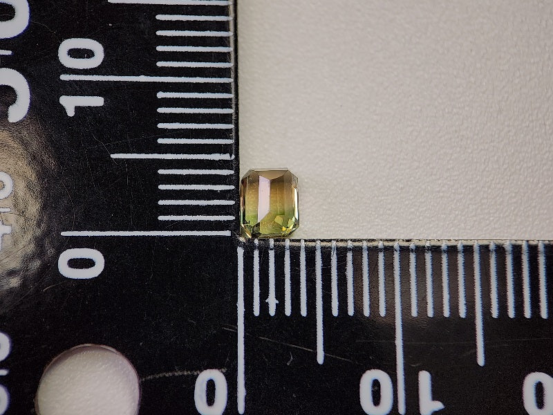 0879-76　トルマリン　0.45ct