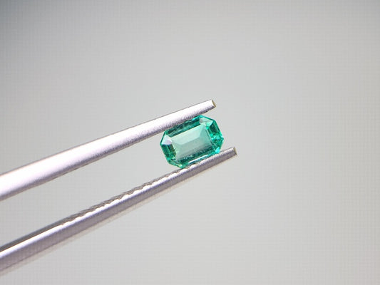 0001-2-14　エメラルド　0.24ct