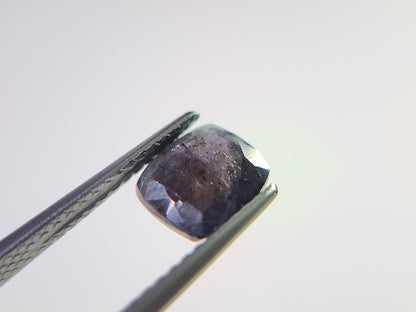 0243　アイオライトサンストーン　1.35ct