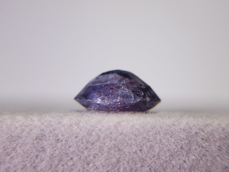 0250　アイオライトサンストーン　1.78ct