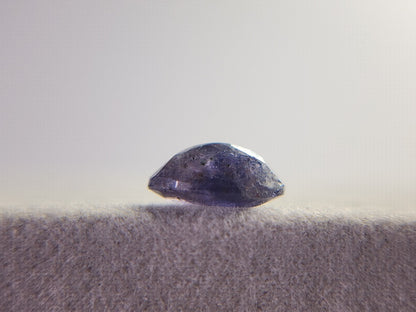 0254　アイオライトサンストーン　1.54ct