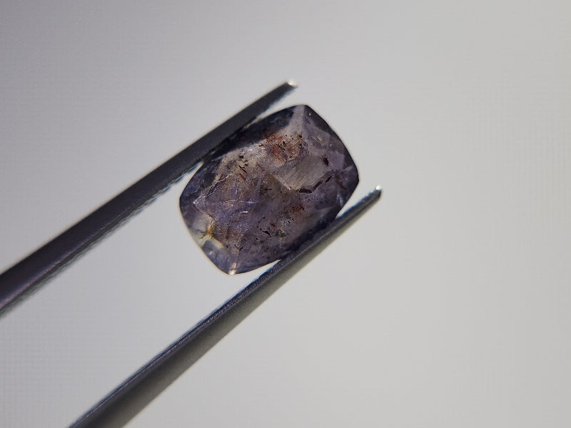 0255　アイオライトサンストーン　1.48ct