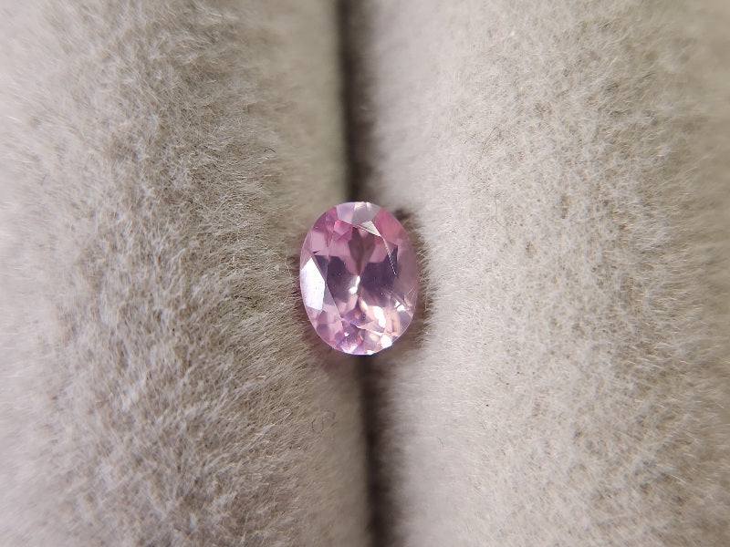 0458-1-1　ピンクスピネル　0.38ct