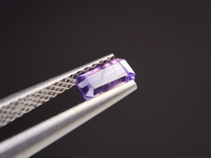 0293 ウィンザーサファイア 0.65ct – 東洋ルース公式オンラインショップ