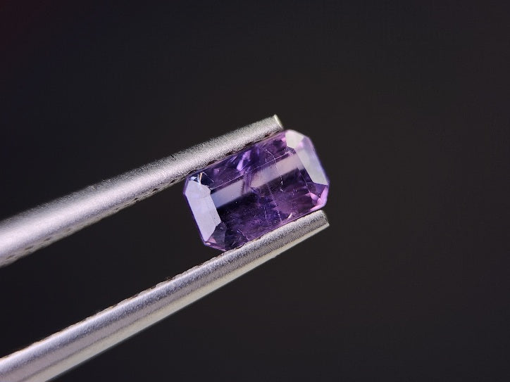 0293 ウィンザーサファイア 0.65ct – 東洋ルース公式オンラインショップ