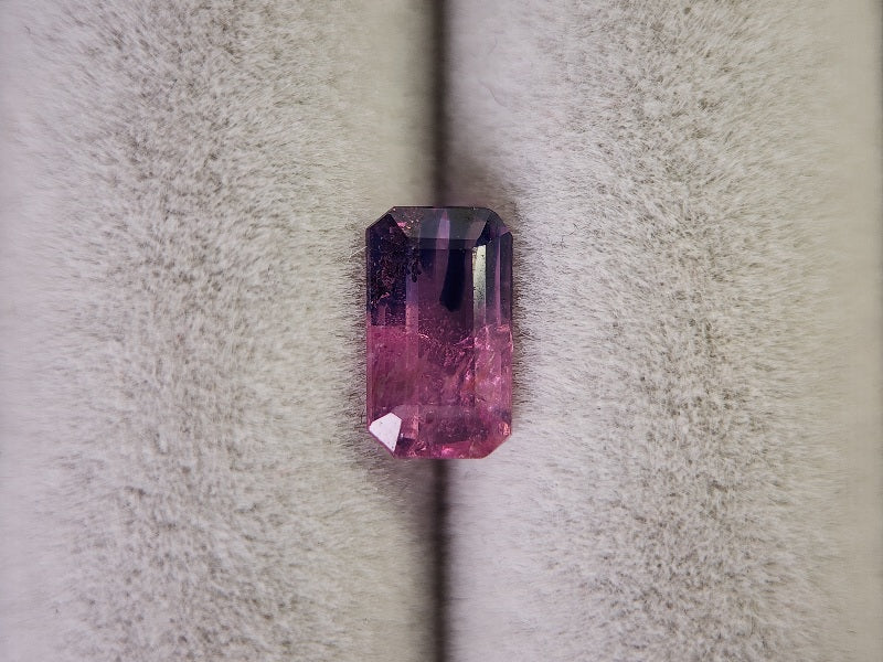 0302 ウィンザーサファイア　0.94ct