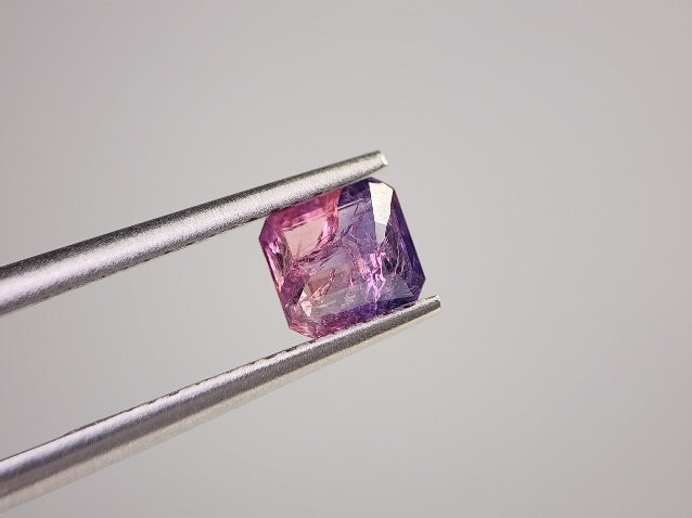 0304 ウィンザーサファイア　0.99ct