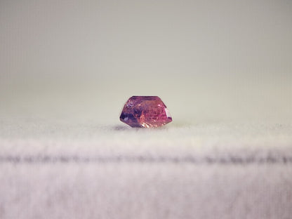 0304 ウィンザーサファイア　0.99ct