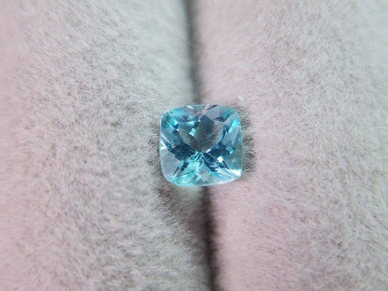 0460-8　アパタイト　0.71ct