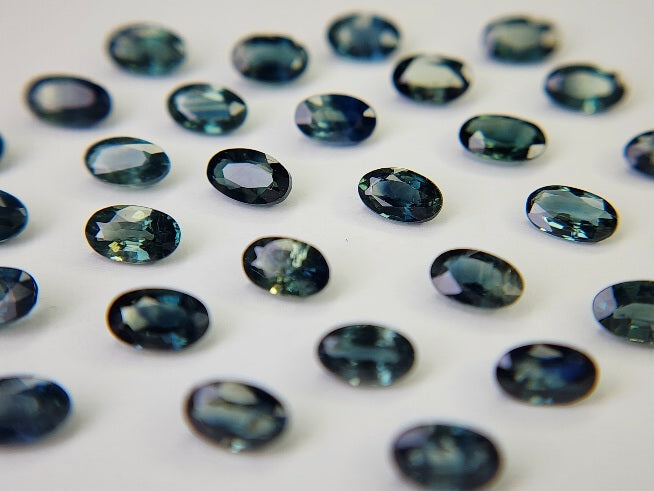 0154【ランダム発送】バイカラーサファイア【1石あたり約0.33ct】