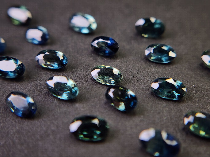 0154【ランダム発送】バイカラーサファイア【1石あたり約0.33ct】