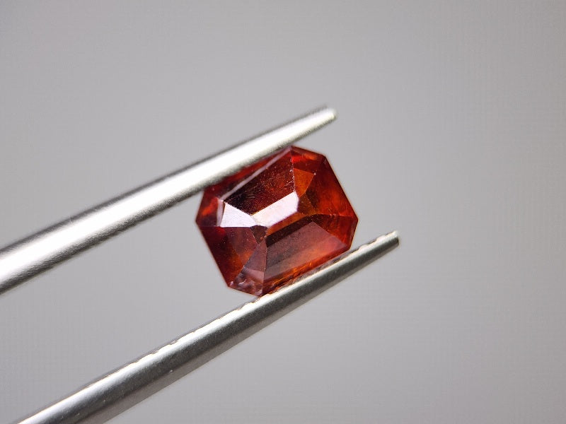 Spha-12 スファレライト 1.43ct – 東洋ルース公式オンラインショップ