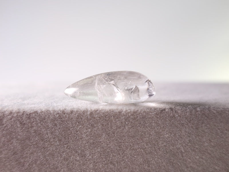 0887-16　クォーツインクォーツ　11.35ct