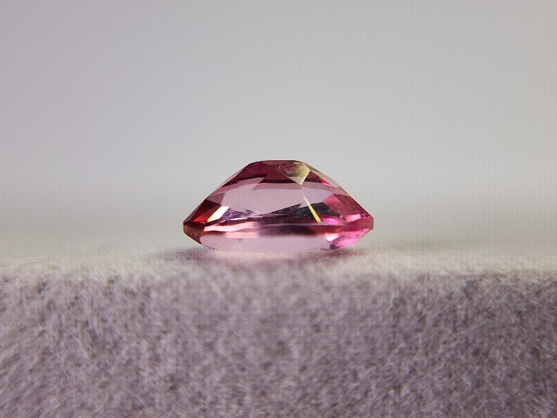 pi-TO-t-4　ピンクトパーズ(トリートメント)　1.42ct