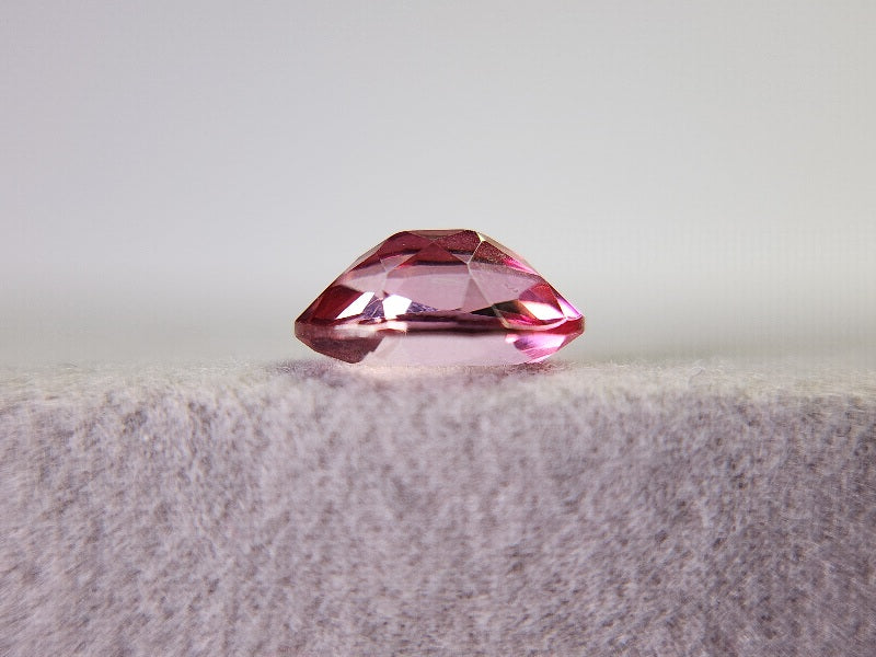 pi-TO-t-5　ピンクトパーズ(トリートメント)　1.37ct