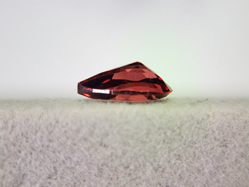GA-8　ガーネット　1.36ct
